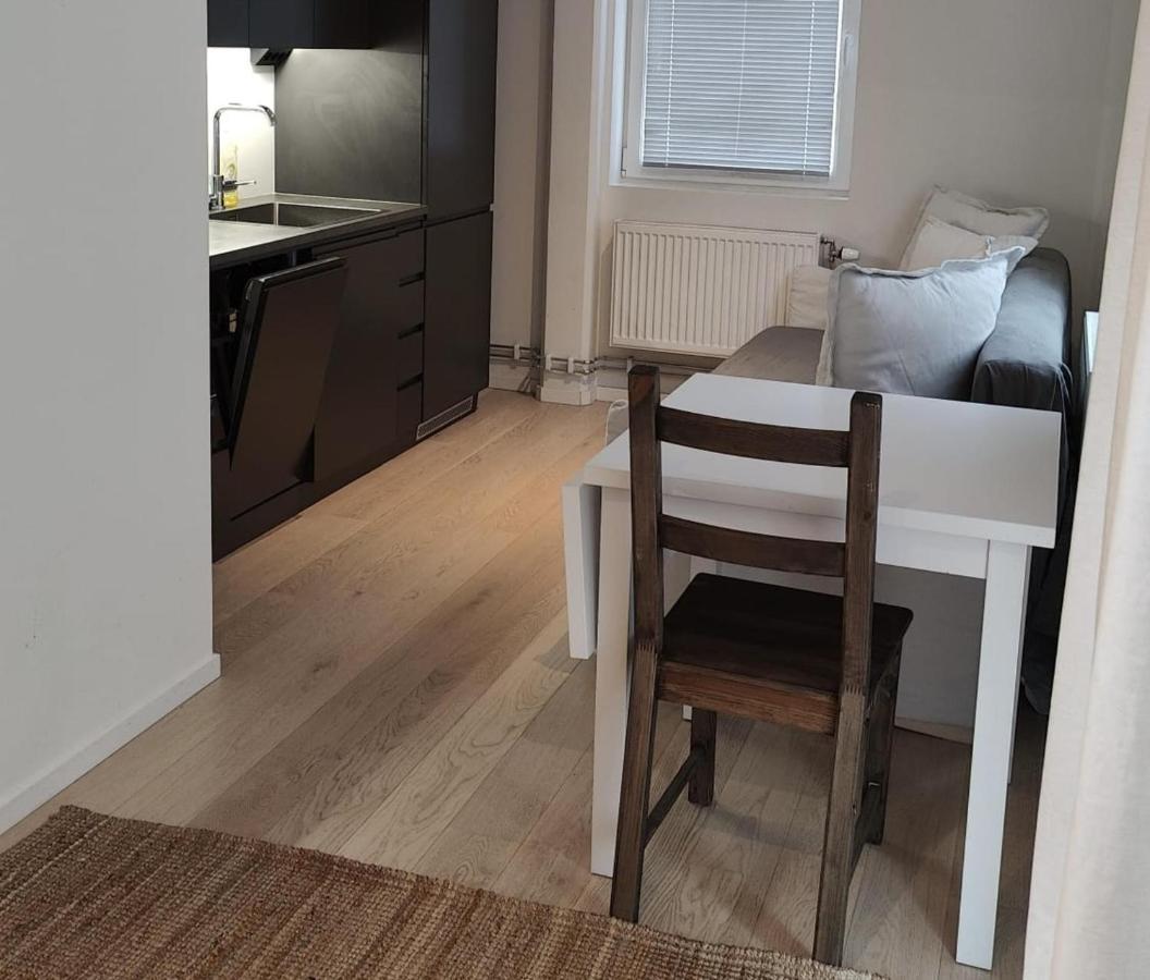 2- Bed Apartment In Sollentuna Extérieur photo