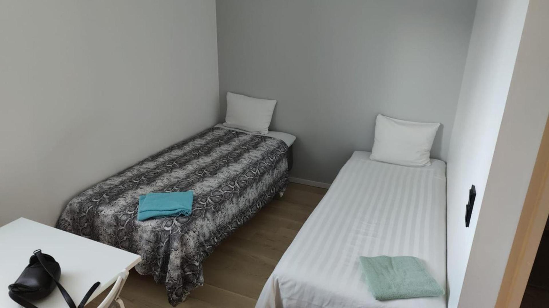 2- Bed Apartment In Sollentuna Extérieur photo